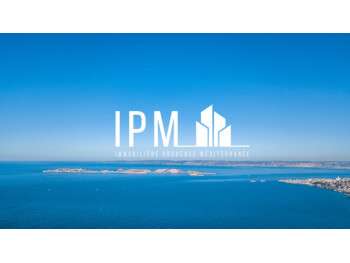 A louer local commercial de 677m² Port de Bouc