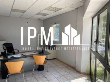 A louer local d'activité de 590m² à Gémenos 13420
