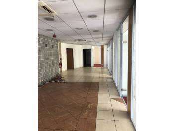Local 297m² à louer Menpenti 13010