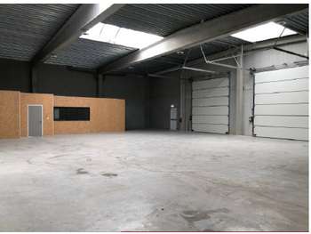 À louer locaux d'activité de 450m² à Setques