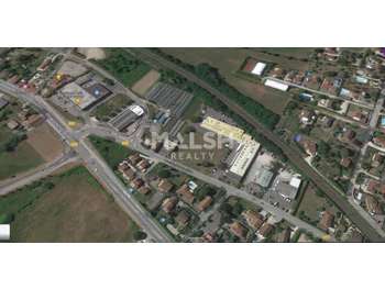 Locaux activité 1450m² à louer à St Alban de Roche