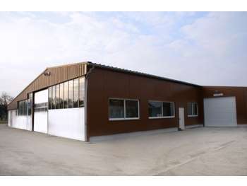 À louer : locaux d'activités de 850 m² à Luxiol, D