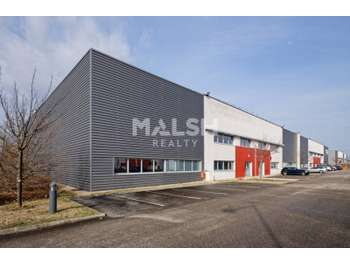 Locaux d'activités 4298m² à louer à St Priest A43