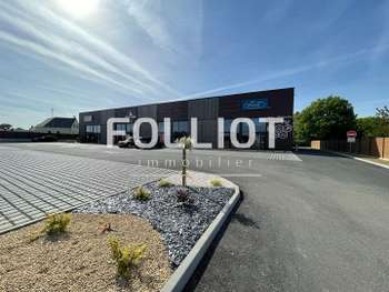 A louer locaux commerciaux de 85m² en za Sartilly
