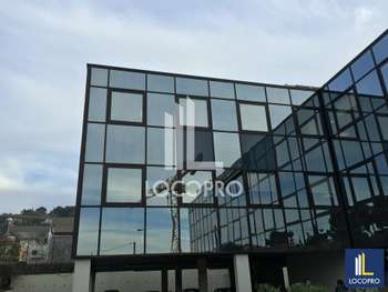 Bureaux rénovés de 168m² à louer à Mougins
