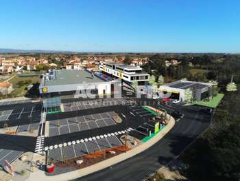 À louer murs commerciaux 339m² à Pia