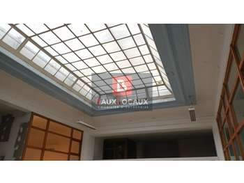 Local commercial 350m² à louer centre Orange
