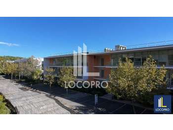 Loue bureaux récents de 1.314m² à Sophia Antipolis