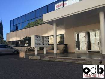 Location bureaux 120m² en angle à Vallauris