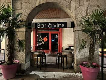 BAR A VENDRE A CHAMBERY CARRE CURRIAL