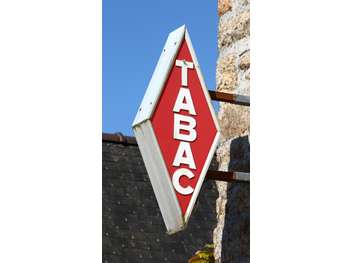 Vente bar tabac jeux dans village coeur Yvelines