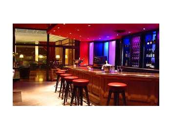 BAR RESTAURANT AMBIANCE