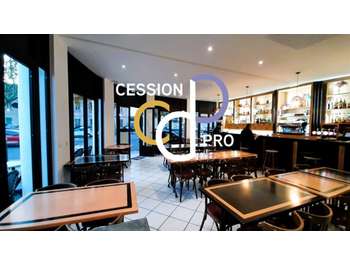 Bar restaurant à vendre avec licence 4 à Nîmes