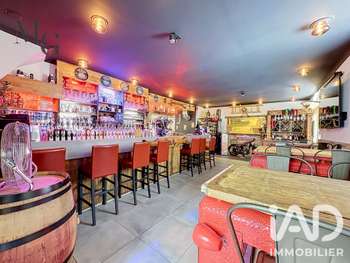 Vente bar restaurant licence 4 rénové à Pinet