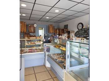 Boulangerie de village axe très passant