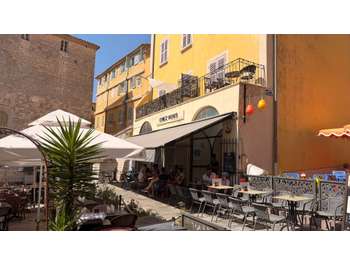 A vendre bar brasserie glacier au coeur de Hyères