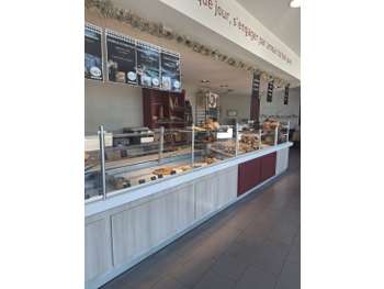 Vente boulangerie en zone commerciale dans le Jura