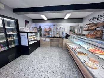 AV boulangerie sur la route de l'Ain vers le Jura