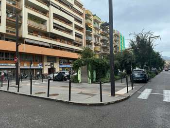 A vendre brasserie d'angle à Nice centre ville