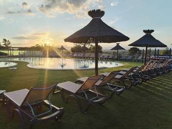 Vente village de vacances 50 hébergements Ardèche