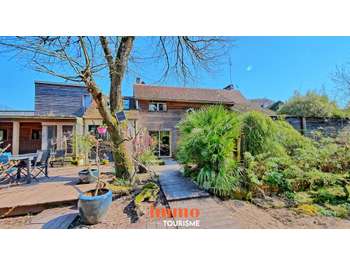 Maison et gîte sur plus de 1 hectare à 13 min du Z