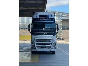 Société de transport de marchandises et d'engins
