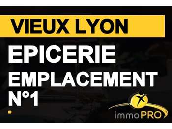 Vend épicerie de 66m² sur emplacement N°1 à Lyon