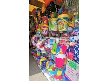 A vendre bazar avec logement en bord de mer à Agde