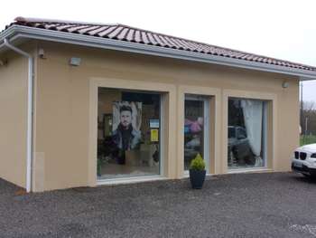 AV salon de coiffure avec murs – Dordogne (24) ✂️