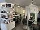 A céder salon de coiffure avec appartement à Paris