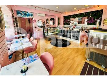 Fonds de commerce salon de The petite restauration