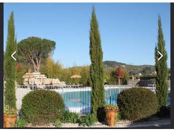AV camping **** et murs proche Vallon Pont d'Arc