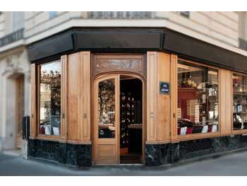 A vendre caviste, angle à Paris Place de la Nation