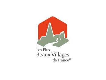 A vendre jolie épicerie fine dans village classé