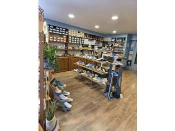 Magasin de chaussures renommé à vendre sur Hesdin