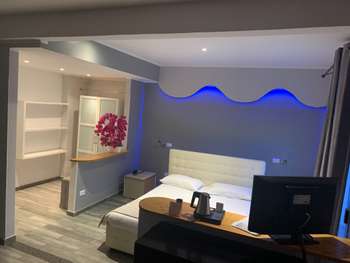 Vente FDC hôtel *** avec piscine à Juan Les Pins