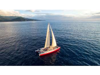 Excursion en mer sur un catamaran en Guadeloupe