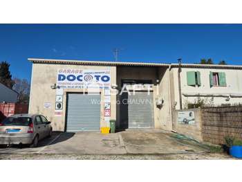 AV garage auto 300m² à Eyguières fort potentiel