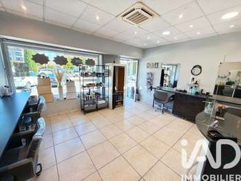 AV salon de coiffure à La Seyne-sur-Mer proche mer