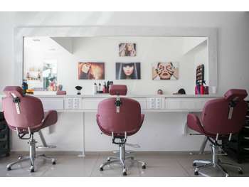 A vendre salon de coiffure vue mer proche Lannion