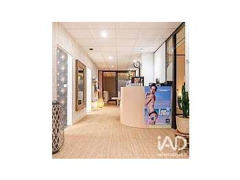 Vente institut de beauté & spa urbain à Pau