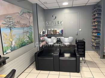 Vente salon de coiffure mixte au coeur de Sées