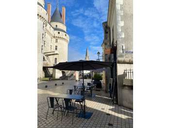 Vends FDC restaurant fâce au château à Langeais