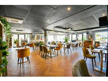 Opportunité Rare  FDC restaurant sur Mandelieu