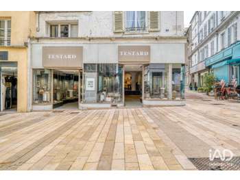 Vente maroquinerie / parfumerie empl N°1 à Meaux