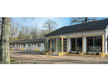 AV FDC motel 12 ch à Mesves-sur-Loire cadre idéal