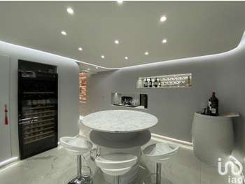 Vente institut de beauté détaxé à Paris 75009