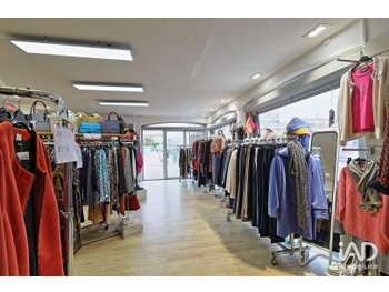 Vente boutique de prêt-à-porter à Saint-Cyprien