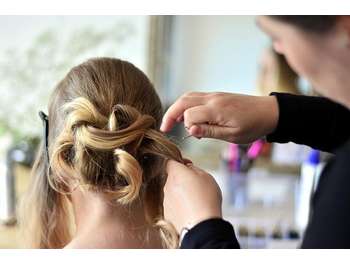 AV salon de coiffure très bien placé en Cotentin