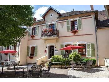 AV magnifiquerestaurant hostellerie à Bellenaves